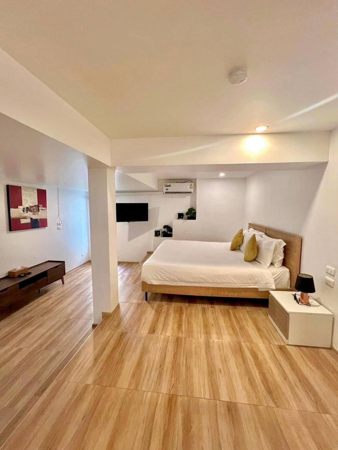 Patong Sunset Villa Phuket Exterior photo