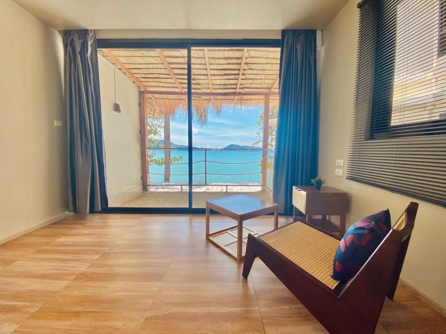 Patong Sunset Villa Phuket Exterior photo